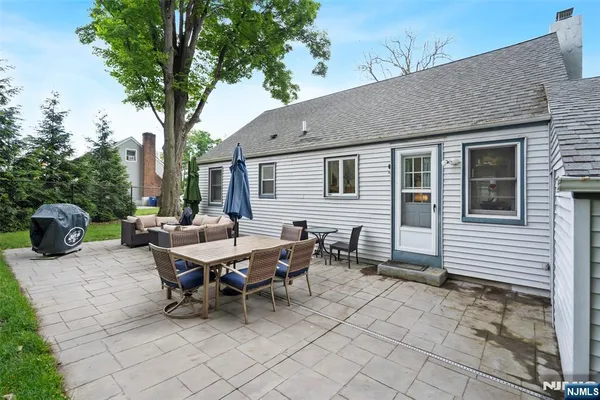 $499,900 | 17 Woodstone Road, Rockaway, NJ 07866