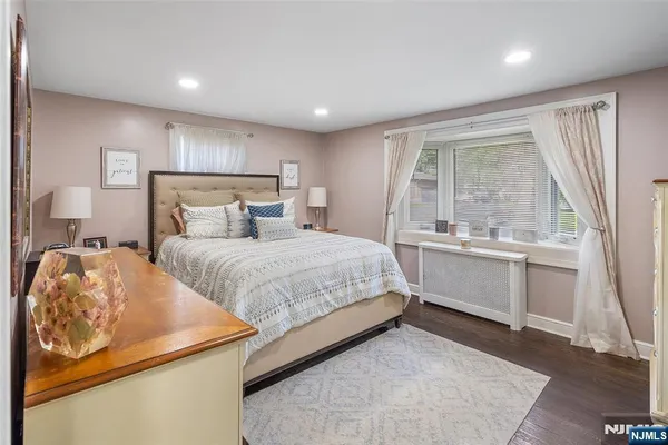 $499,900 | 17 Woodstone Road, Rockaway, NJ 07866