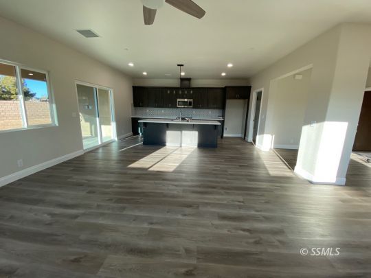 1057 Ocean Avenue Ridgecrest, CA 93555 - Photo 3 of 11 Gallery Image 3