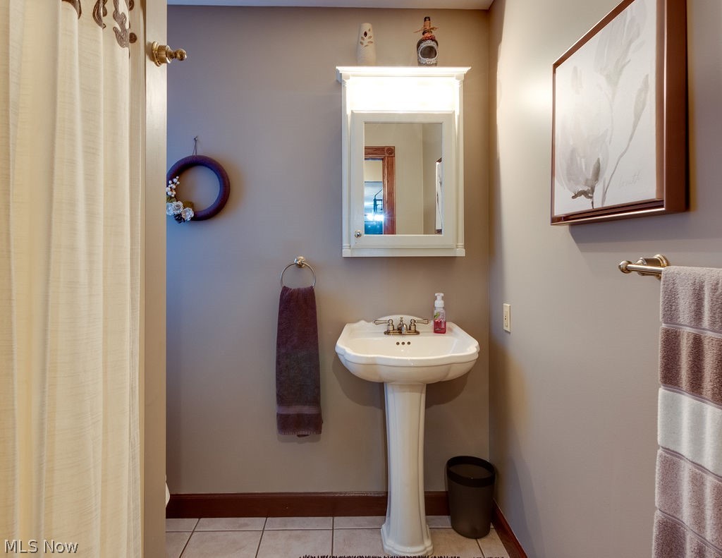 7175 Dewey Road Thompson, OH 44086 - Photo 13 of 35