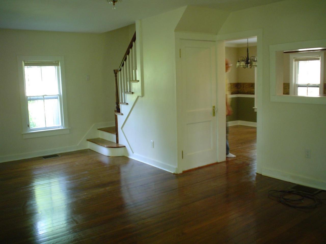 9 Pocono Road Mount Pocono, PA 18344 - Photo 3 of 10 Living Room