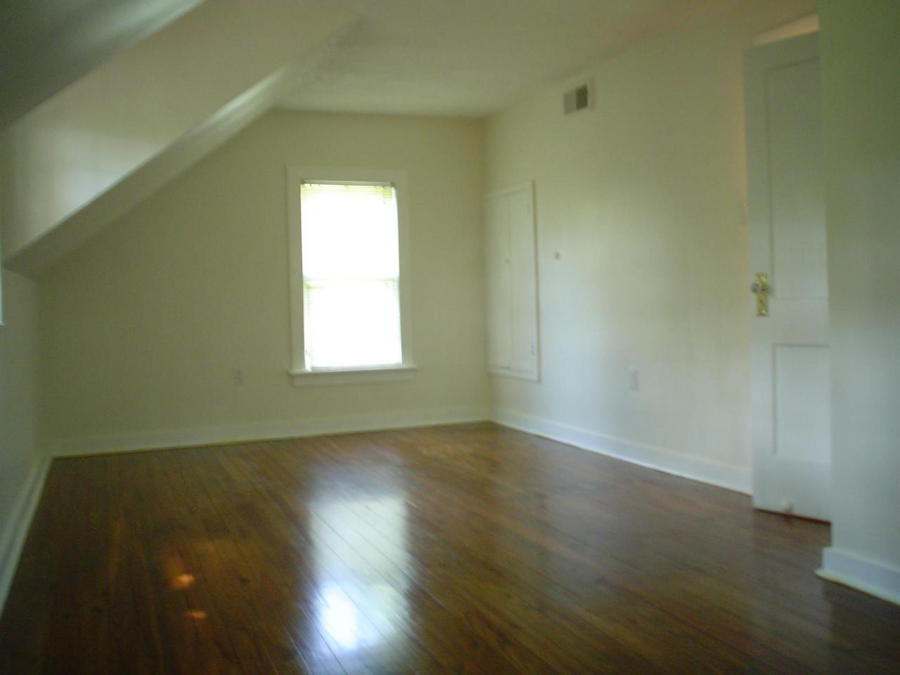 9 Pocono Road Mount Pocono, PA 18344 - Photo 6 of 10 2nd Bedroom