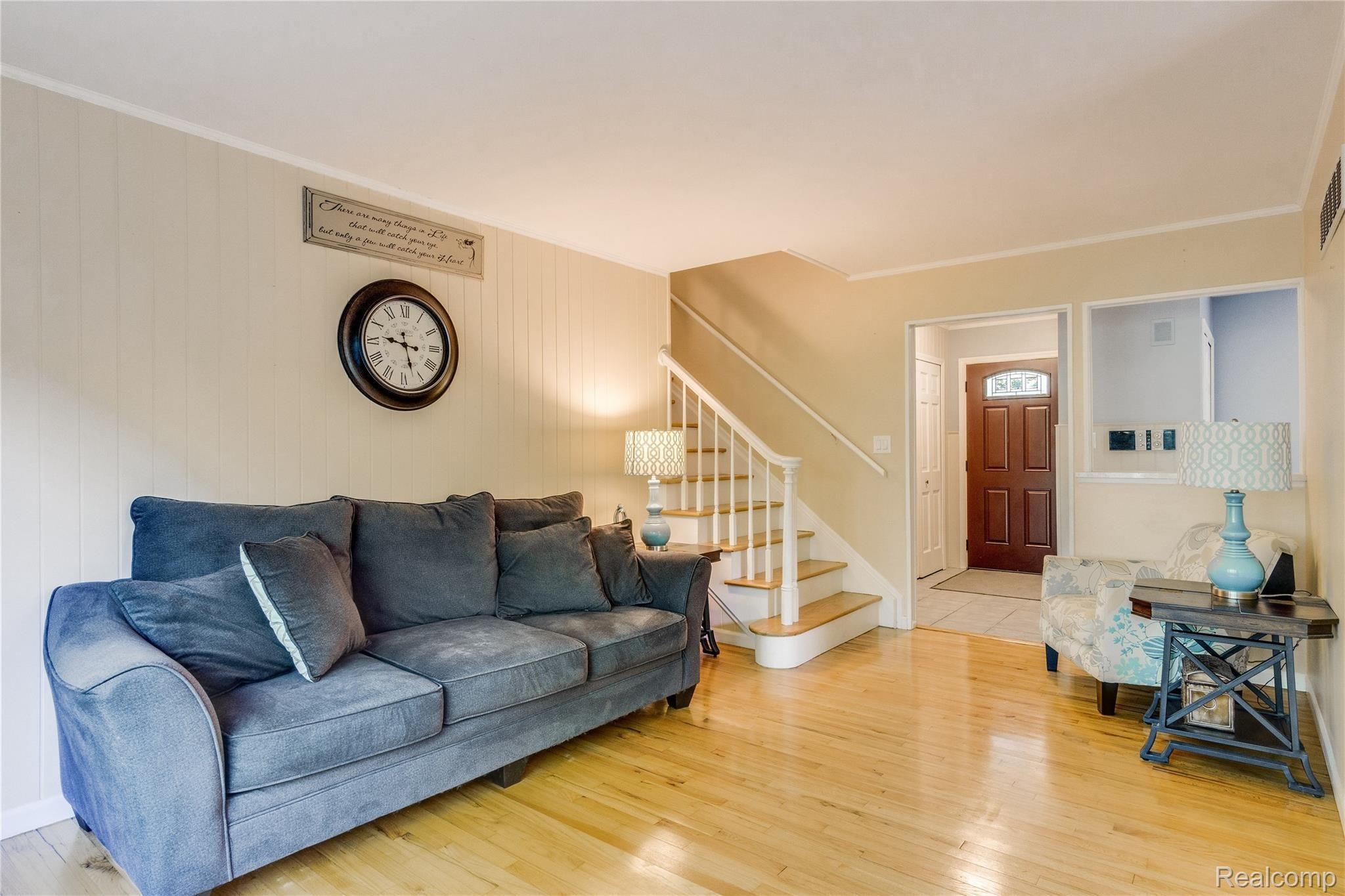 28015 Ridgebrook Road Farmington, MI 48334 - Photo 11 of 35 Interiors (13 of 35).jpg
