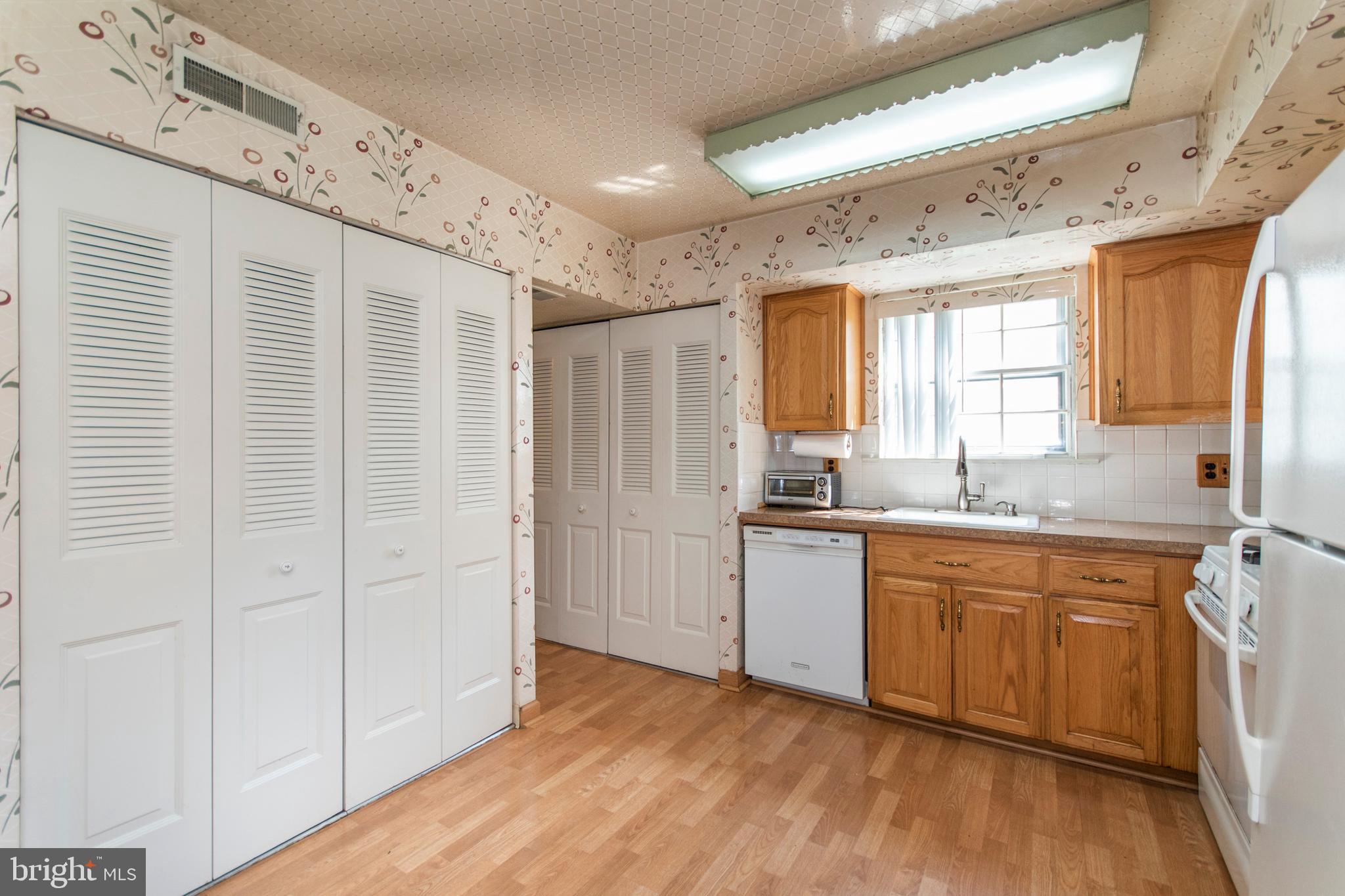 410 Paper Mill Road Oreland, PA 19075 - Photo 6 of 21 Gallery Image 6