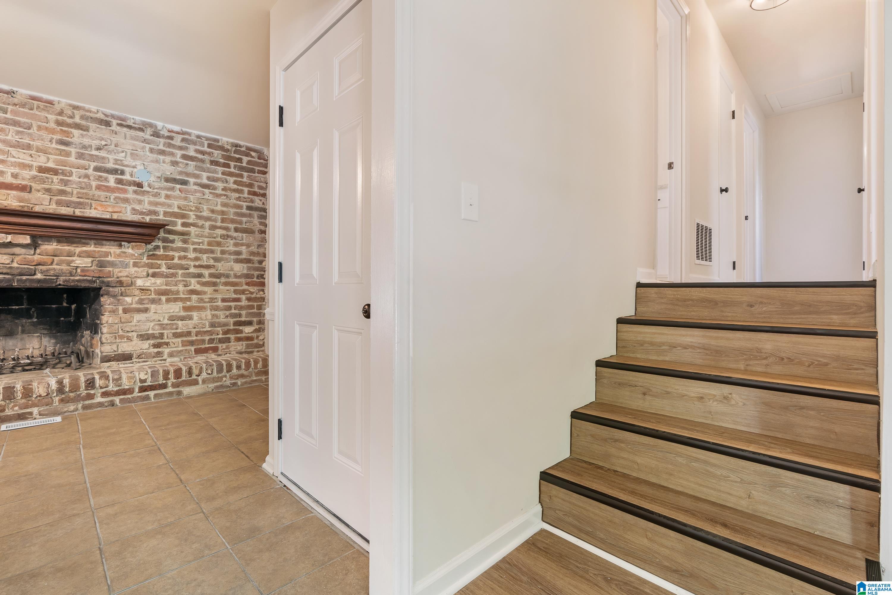 529 Overhill Drive Pelham, AL 35124 - Photo 23 of 38