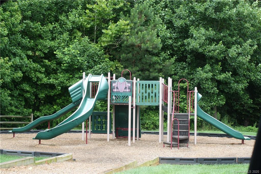 1416 River Run Road Lowell, NC 28098 - Photo 31 of 33 Gallery Image 31