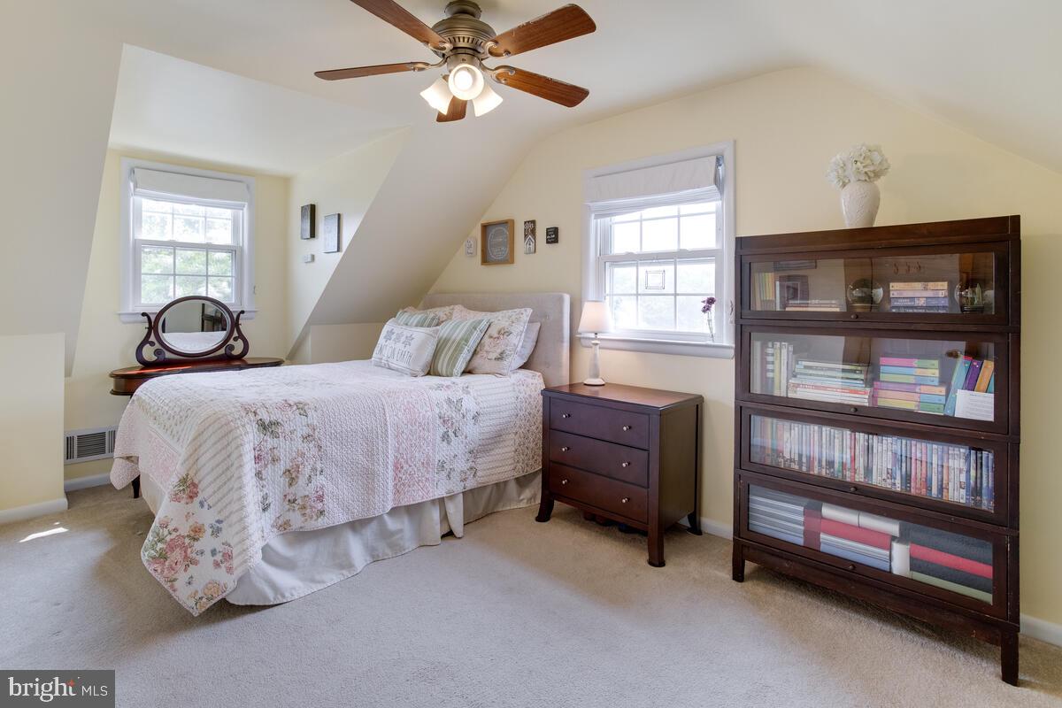 302 Homewood Road Linthicum, MD 21090 - Photo 26 of 56 Upper Level 2nd Bedroom