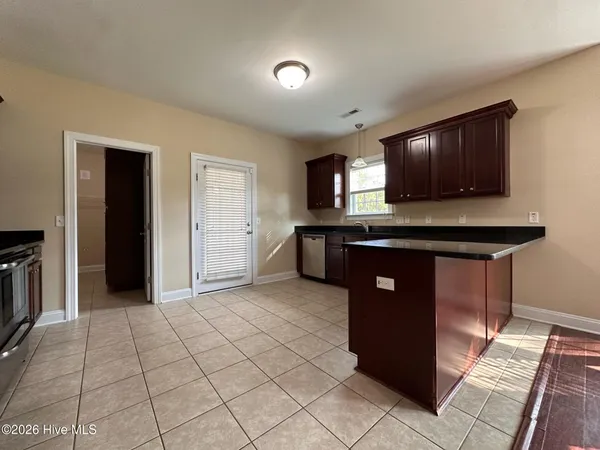 $2,200 | 209 Pineflat Way, Hubert, NC 28539