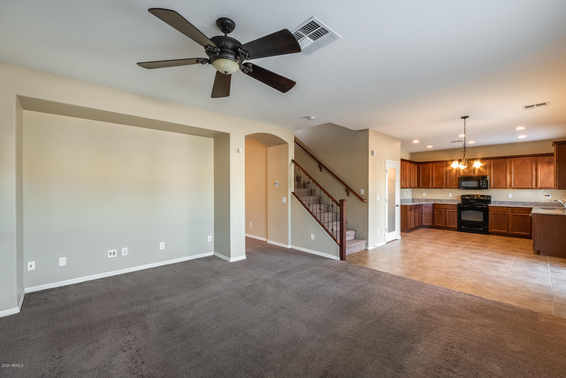 886 West Trellis Road San Tan Valley, AZ 85140 - Photo 13 of 32 Gallery Image 13