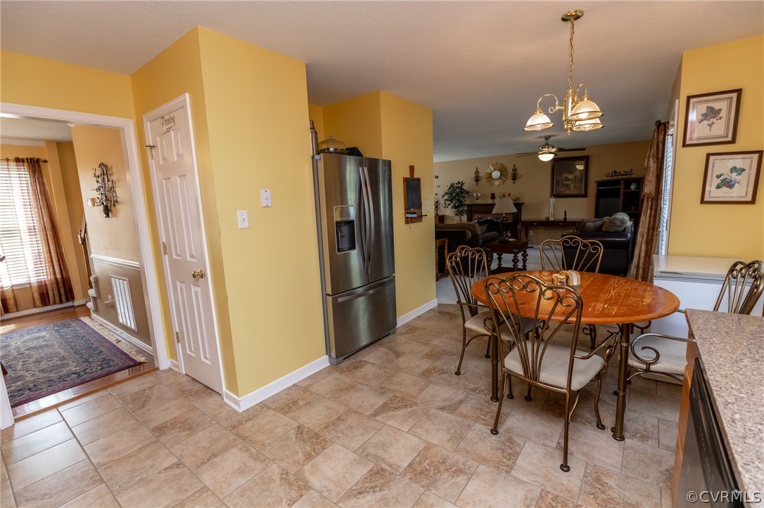 9012 Wycliff Road North Chesterfield, VA 23236 - Photo 14 of 27 Kitchen