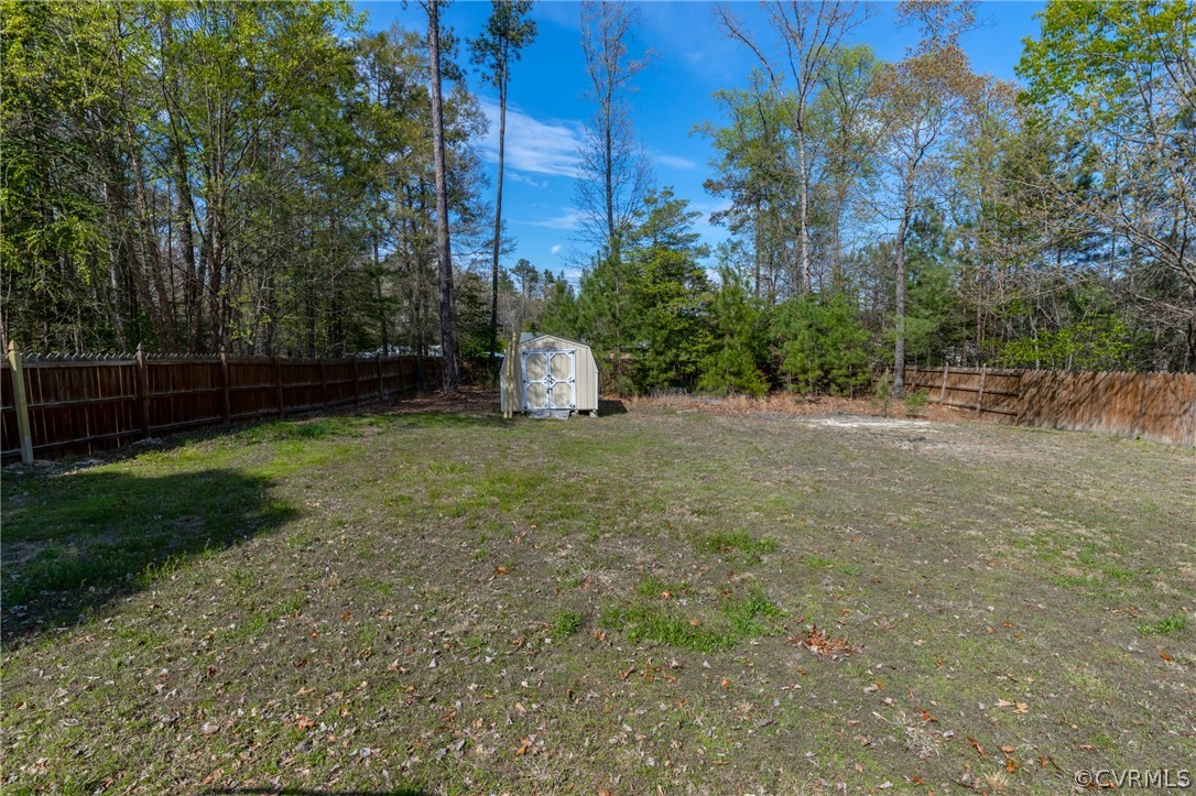 9012 Wycliff Road North Chesterfield, VA 23236 - Photo 25 of 27 Back yard