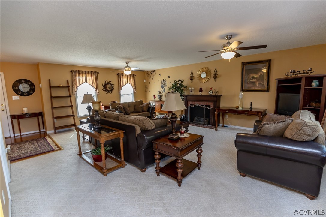9012 Wycliff Road North Chesterfield, VA 23236 - Photo 7 of 27 Great Room