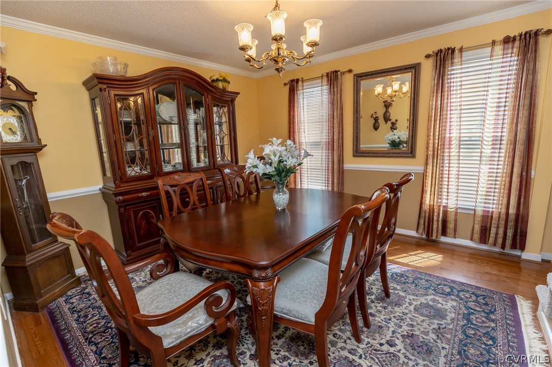 9012 Wycliff Road North Chesterfield, VA 23236 - Photo 9 of 27 Dining Room