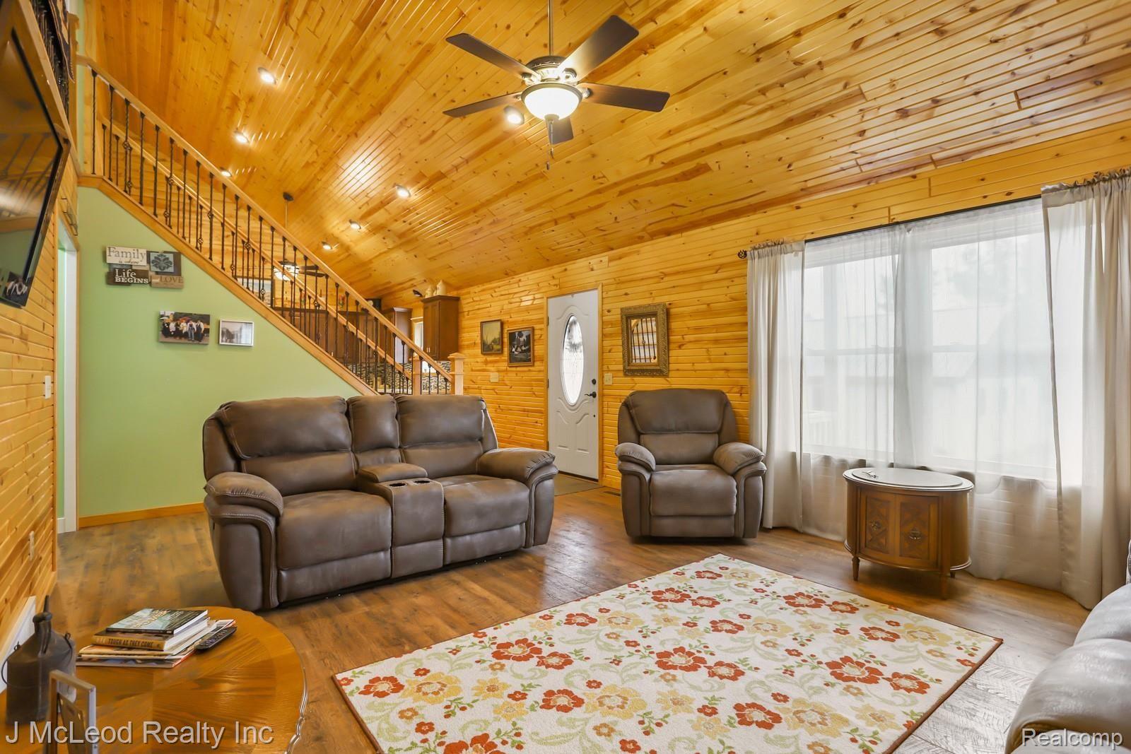 8260 Ellis Road Millington, MI 48746 - Photo 13 of 49 8260 Ellis Rd Millington-13.jpg