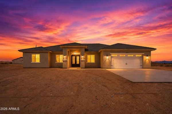 $565,000 | 35382 West Estes Way, Arlington, AZ 85322