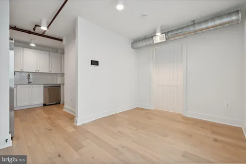 $2,625 | 901 King Street, Unit 205, Alexandria, VA 22314