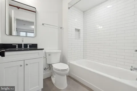 $2,625 | 901 King Street, Unit 205, Alexandria, VA 22314