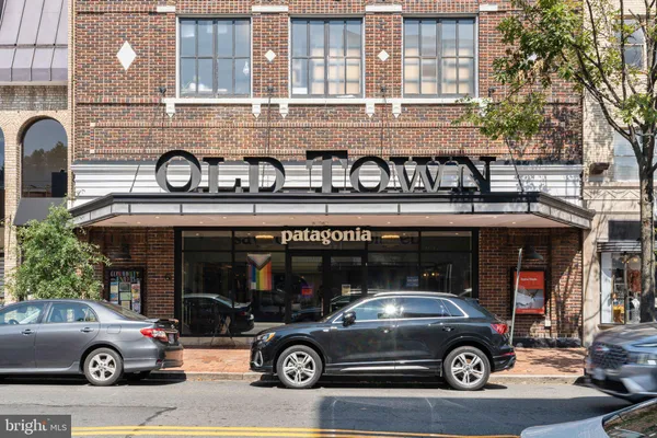 a car parked in front of a building