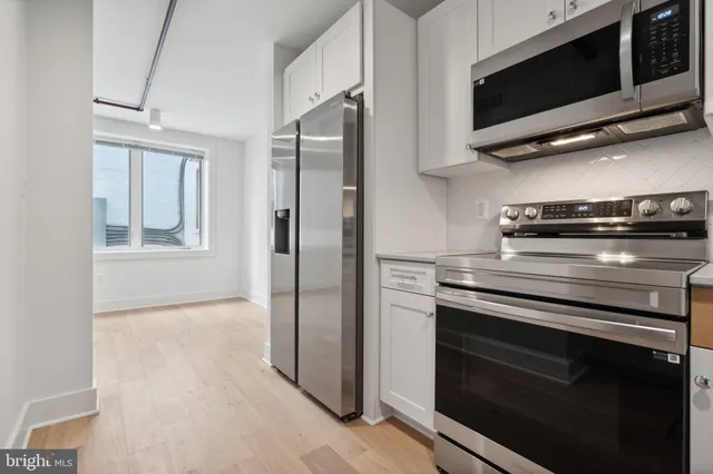 $2,625 | 901 King Street, Unit 205, Alexandria, VA 22314