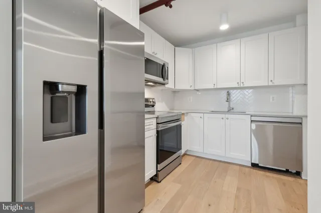 $2,625 | 901 King Street, Unit 205, Alexandria, VA 22314