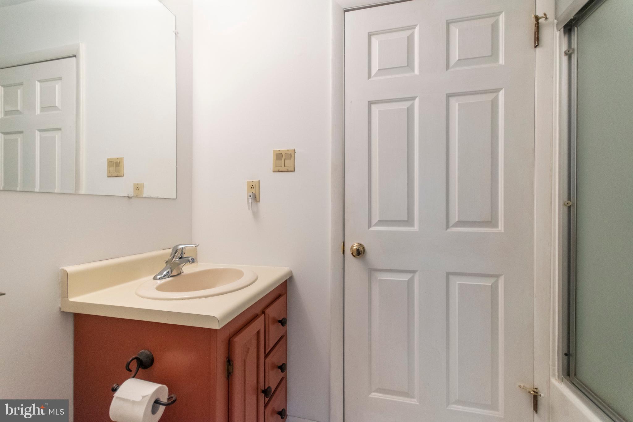 78 Ark Road Lumberton, NJ 08048 - Photo 28 of 39 Jack and Jill guest bathroom
