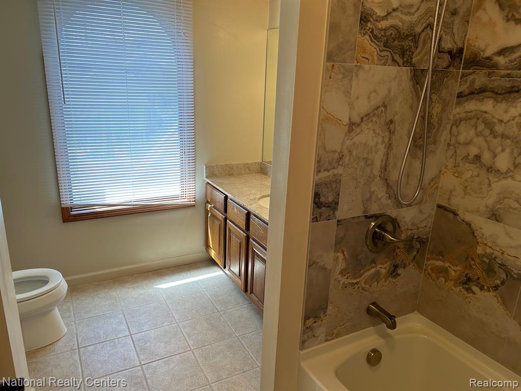 6572 Ridgeview Drive Clarkston, MI 48346 - Photo 18 of 25