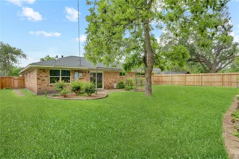 $342,500 | 5507 Dryad Drive, Houston, TX 77035