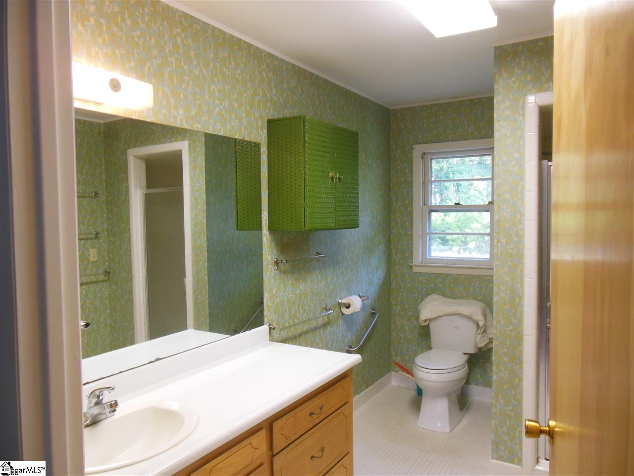 343 Pace Valley Road Easley, SC 29640 - Photo 6 of 10