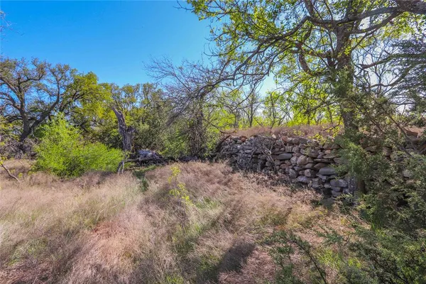 $1,076,700 | 404 Valera Tx 76884, Talpa, TX 76882