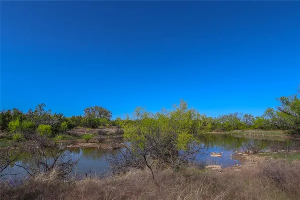 $1,076,700 | 404 Valera Tx 76884, Talpa, TX 76882