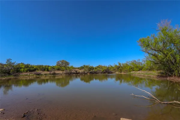 $1,076,700 | 404 Valera Tx 76884, Talpa, TX 76882