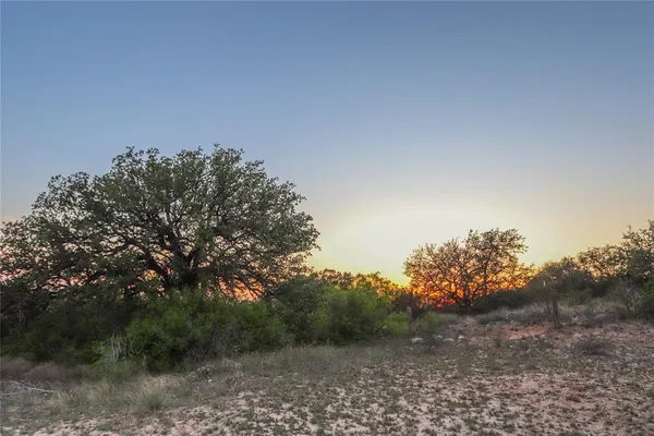 $1,076,700 | 404 Valera Tx 76884, Talpa, TX 76882