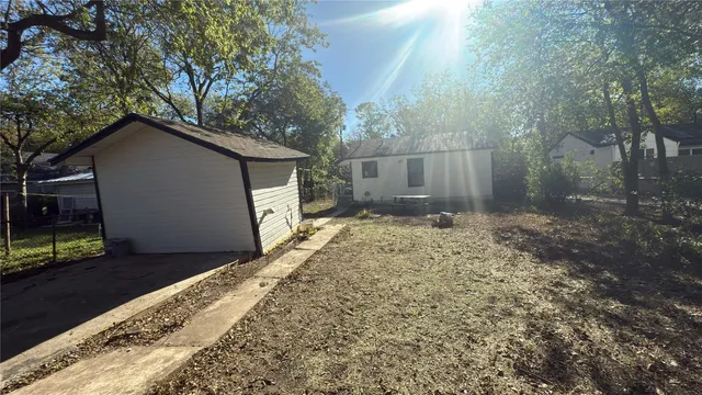 $1,500 | 3510 Robinson Avenue, Austin, TX 78722