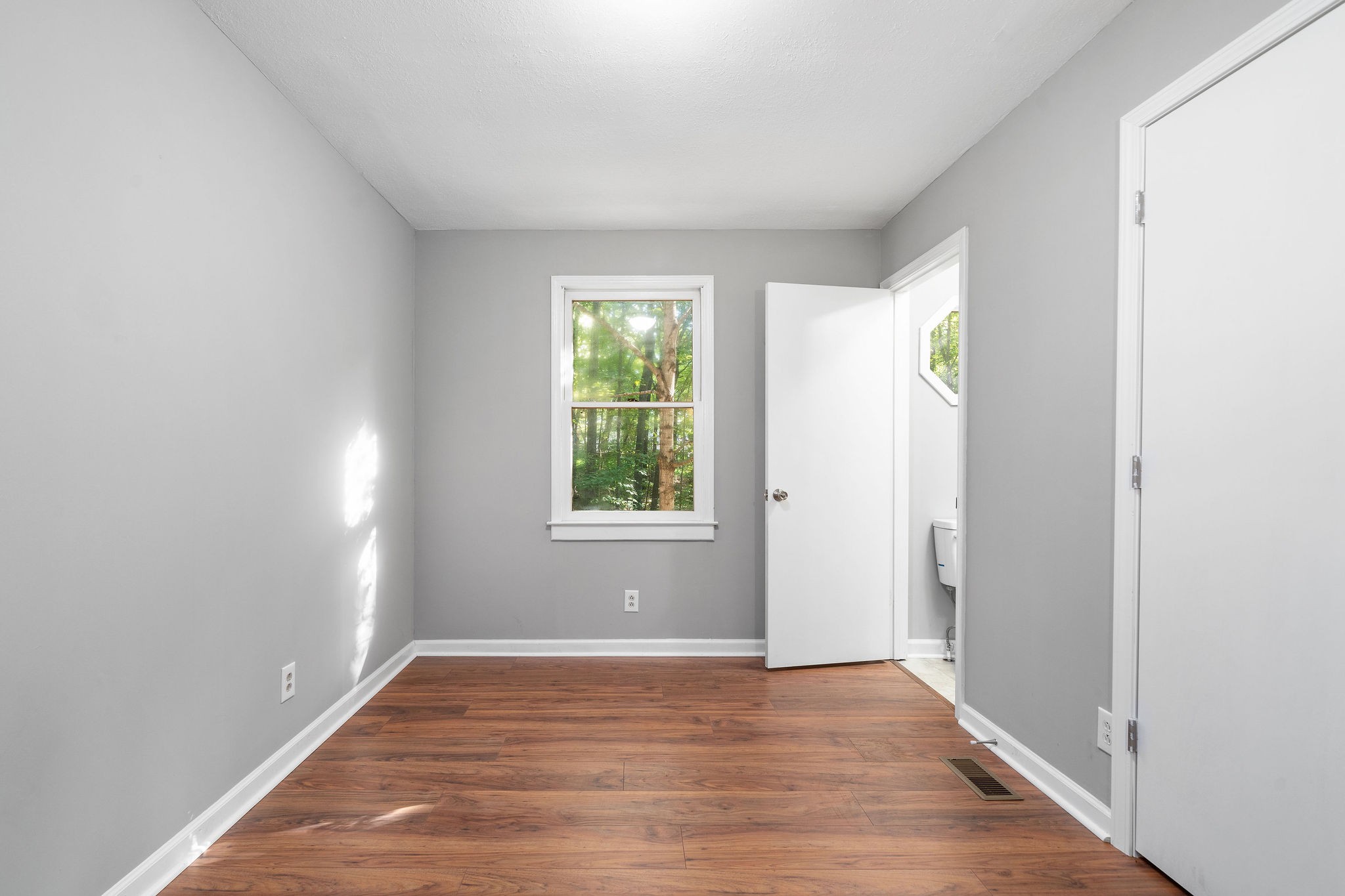 2095 Ferry Road Clarksville, TN 37040 - Photo 17 of 25 Gallery Image 17