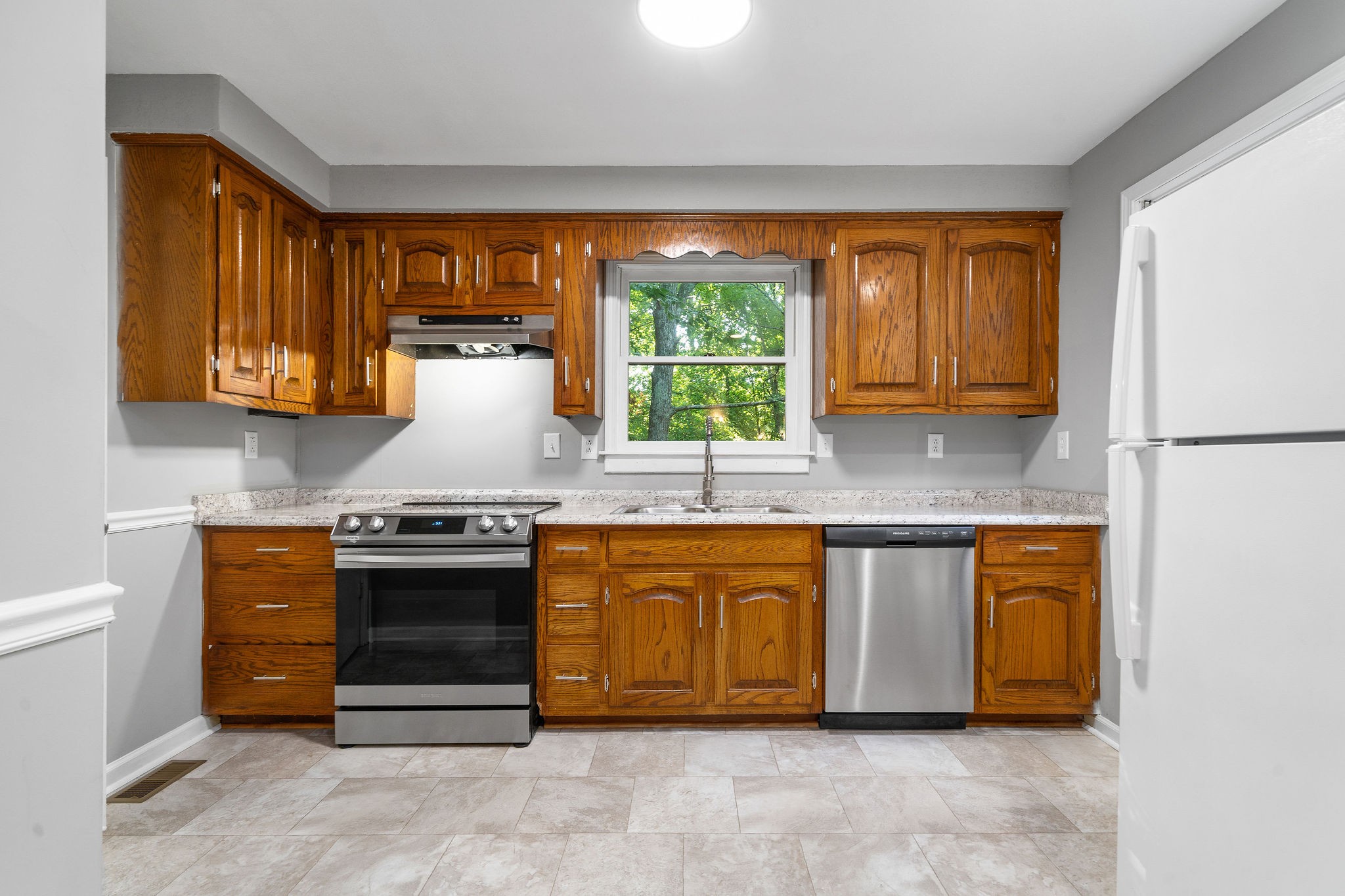 2095 Ferry Road Clarksville, TN 37040 - Photo 10 of 25 Gallery Image 10
