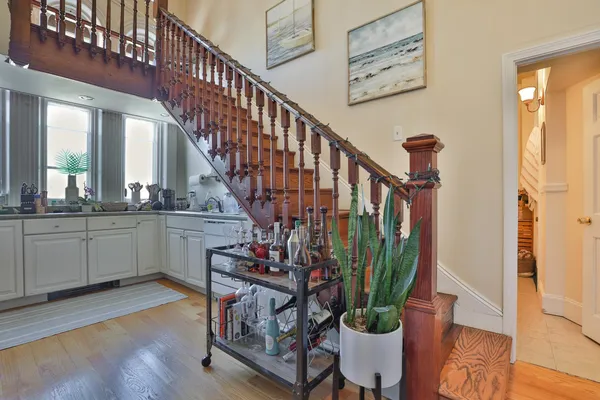 $2,650 | 241 Middle Street, Unit 9, Portsmouth, NH 03801