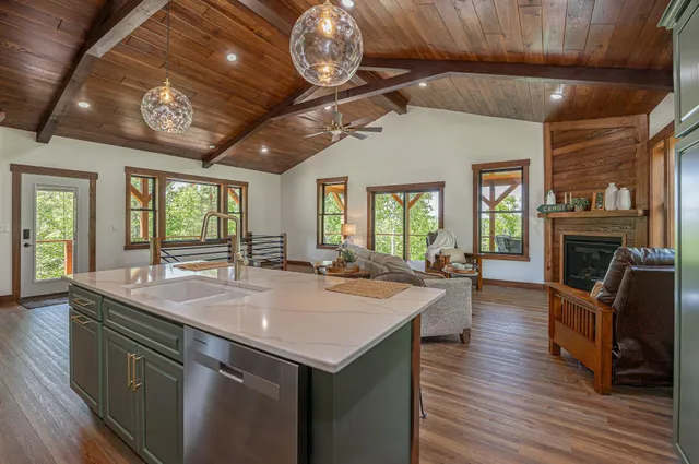 $695,000 | 2018 County 5 Street Northwest, Hackensack, MN 56452