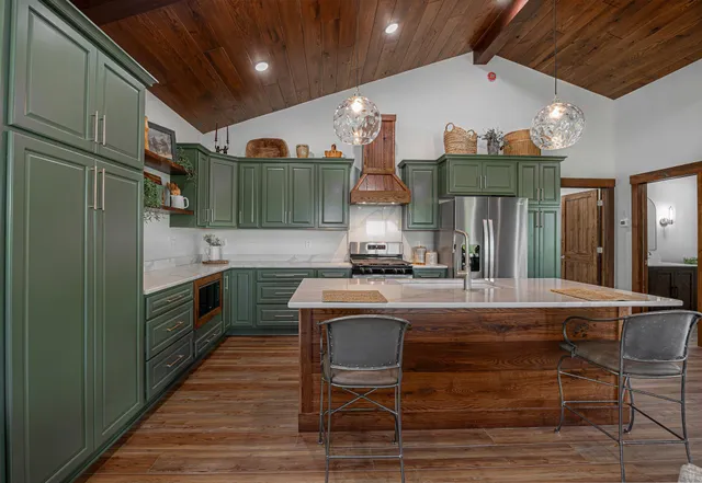 $695,000 | 2018 County 5 Street Northwest, Hackensack, MN 56452