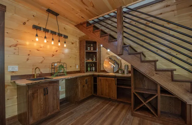 $695,000 | 2018 County 5 Street Northwest, Hackensack, MN 56452