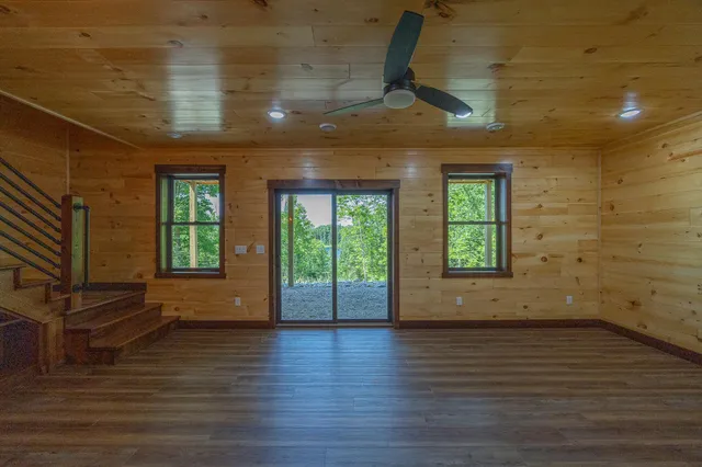 $695,000 | 2018 County 5 Street Northwest, Hackensack, MN 56452