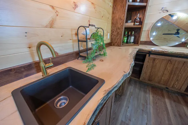 $695,000 | 2018 County 5 Street Northwest, Hackensack, MN 56452