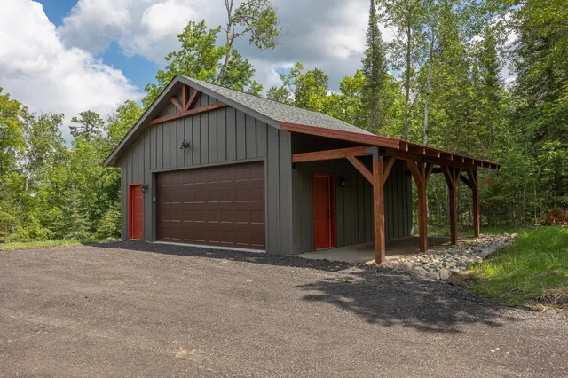 $695,000 | 2018 County 5 Street Northwest, Hackensack, MN 56452