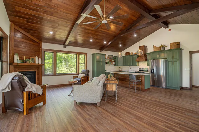 $695,000 | 2018 County 5 Street Northwest, Hackensack, MN 56452