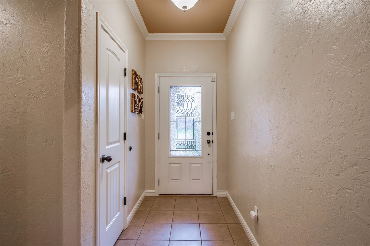 5518 104th Street Lubbock, TX 79424 - Photo 4 of 10 a view of an entryway door