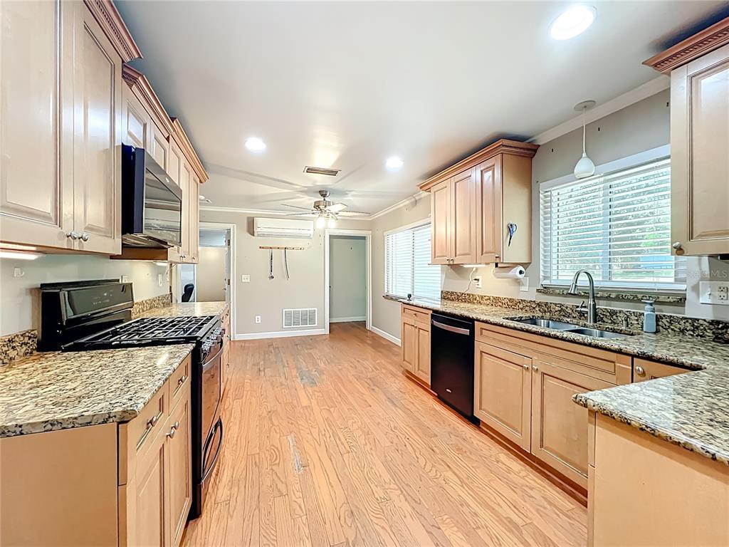 4851 Hester Avenue Sanford, FL 32773 - Photo 6 of 85