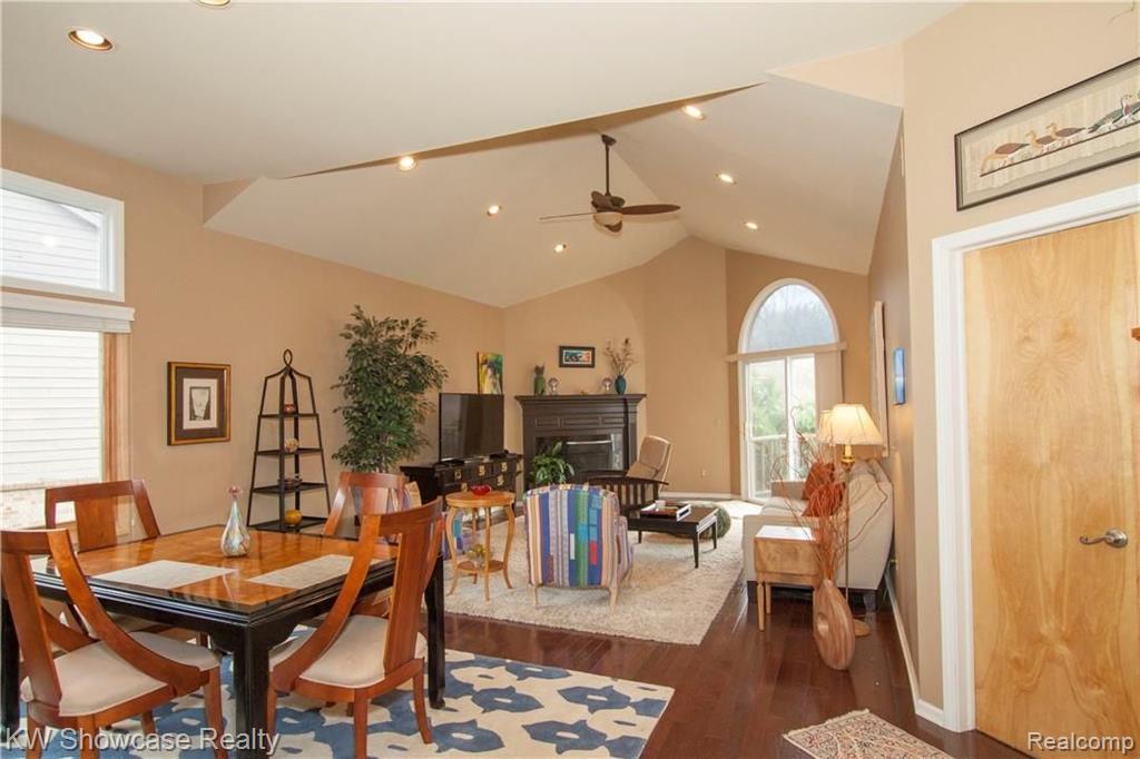30113 Meadow Ridge South Farmington Hills, MI 48334 - Photo 9 of 12