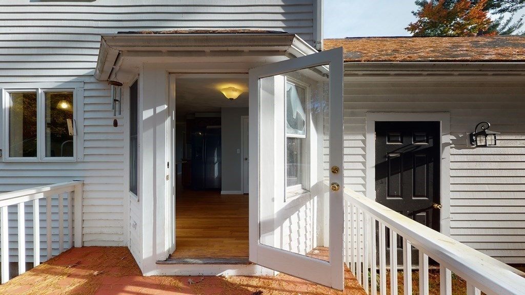 7 Nehemiah Road Shirley, MA 01464 - Photo 6 of 37 a view of a balcony