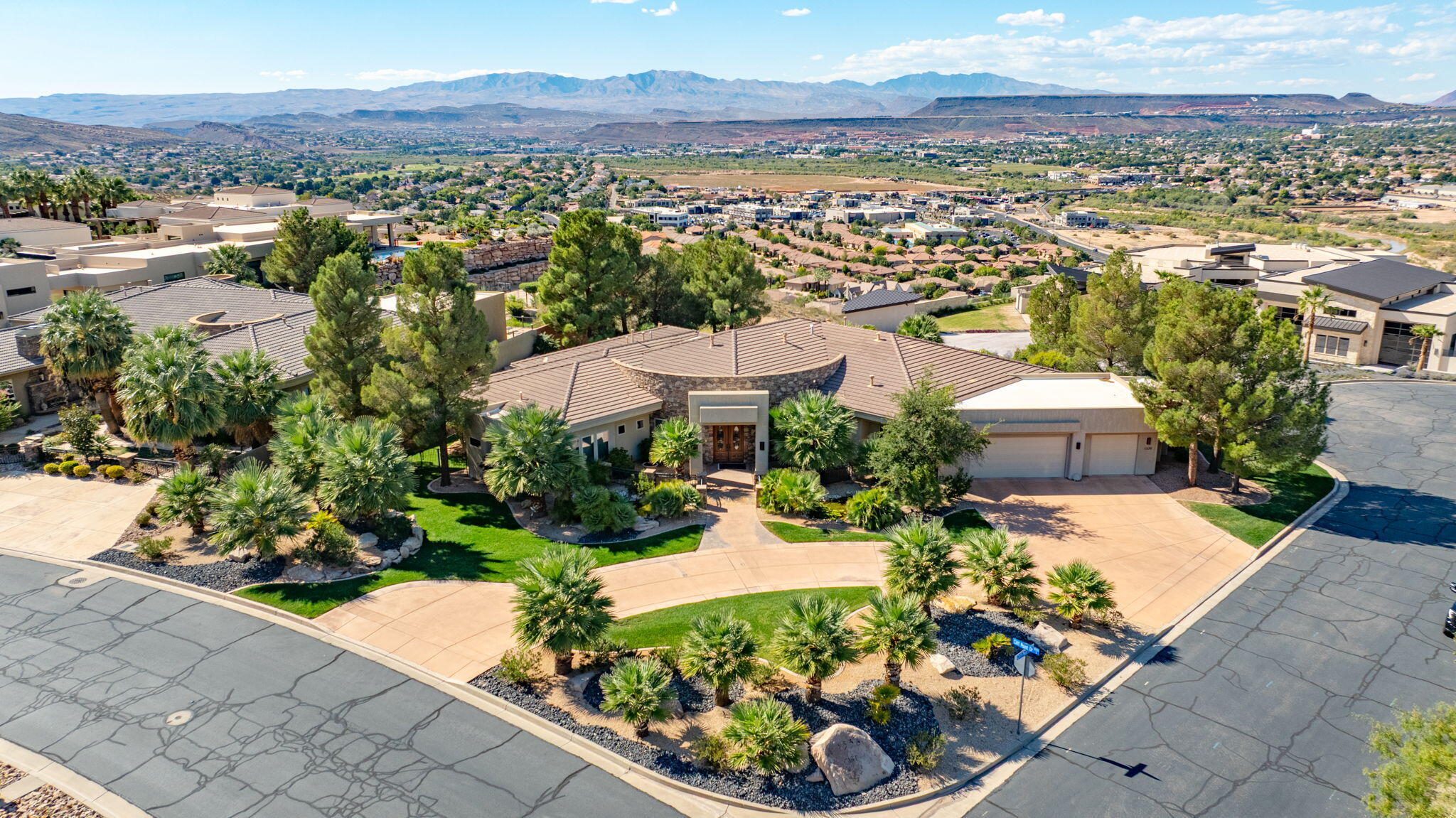 1536 Cliff Point Circle St. George, UT 84790 - Photo 2 of 63 Front Exterior
