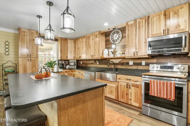 $1,500,000 | 420 Brakebill Road, Knoxville, TN 37924