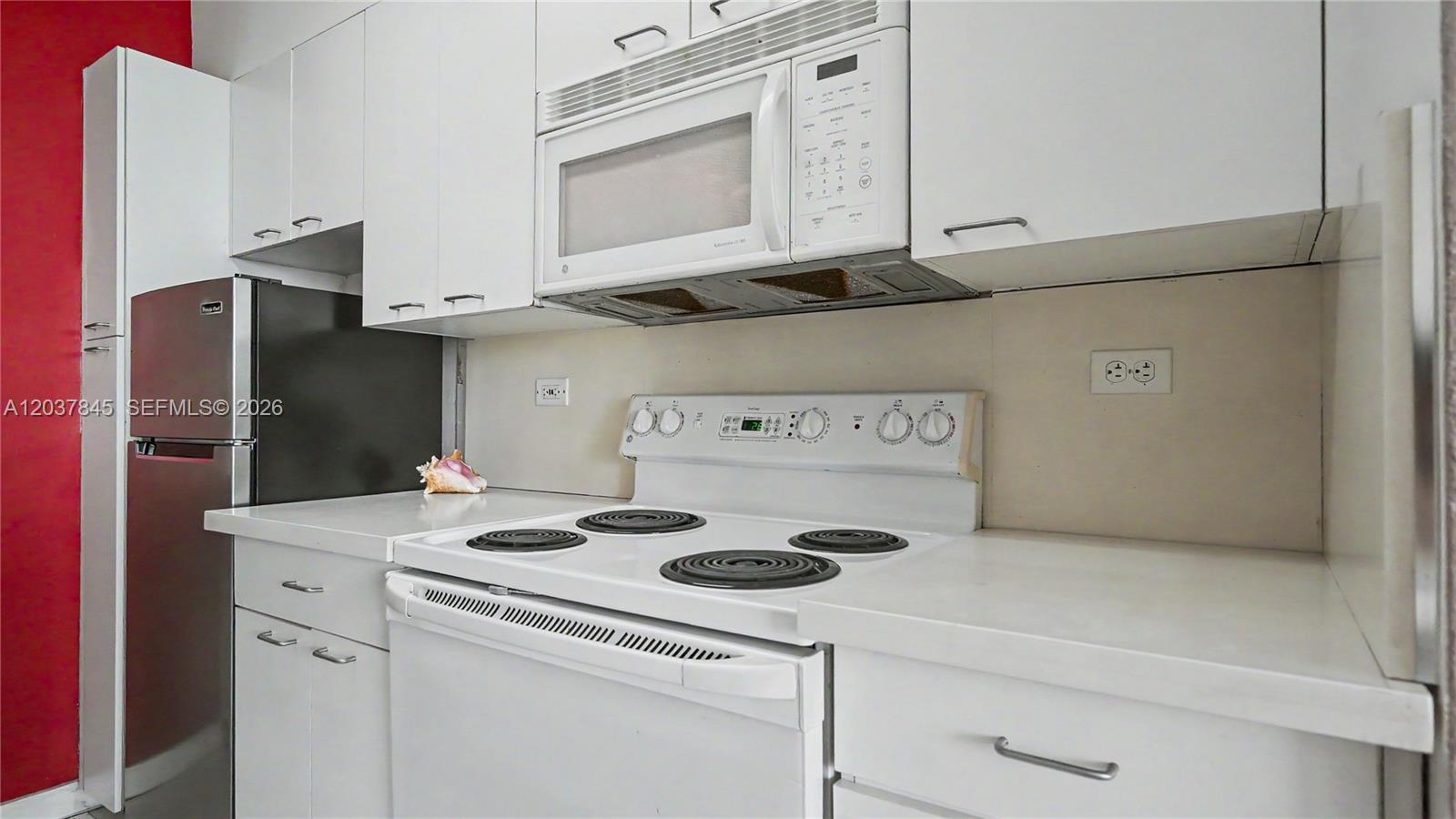 1500 Bay Road, Unit 1210S Miami Beach, FL 33139 - Photo 8 of 20